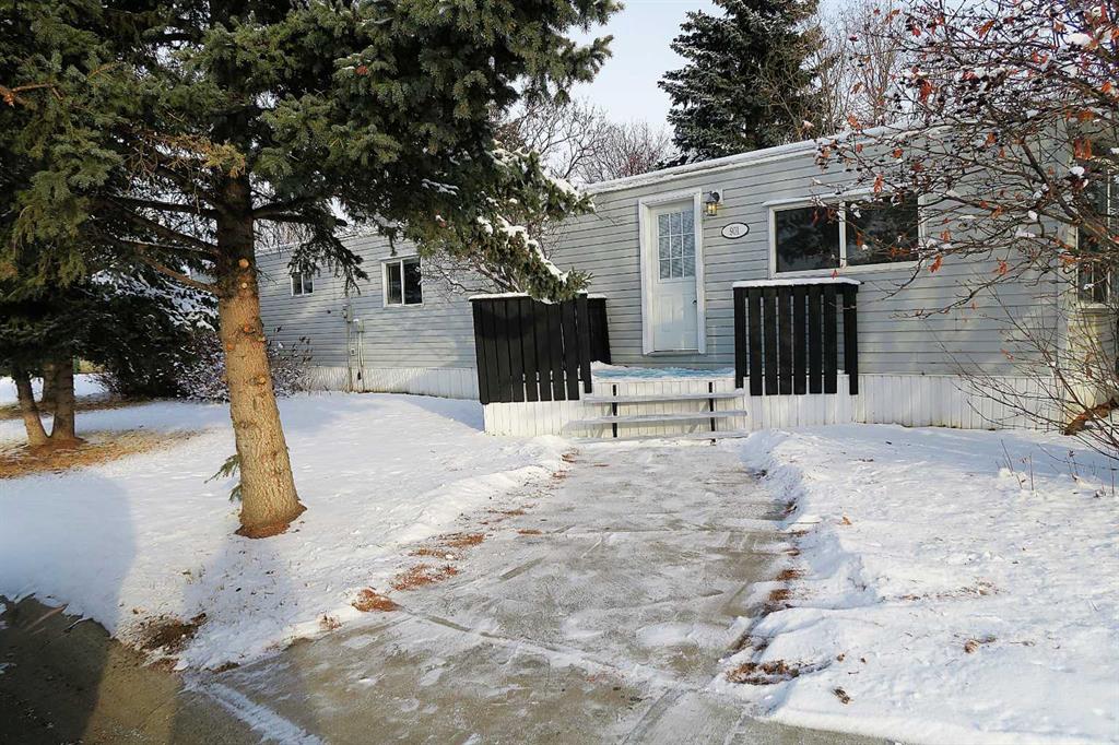 Picture of 901 Briarwood Crescent , Strathmore Real Estate Listing