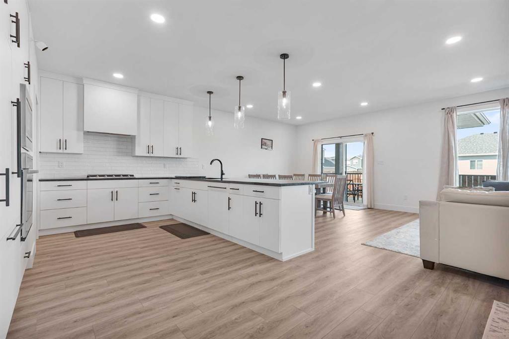 Picture of 282 Caribou Way N, Lethbridge Real Estate Listing