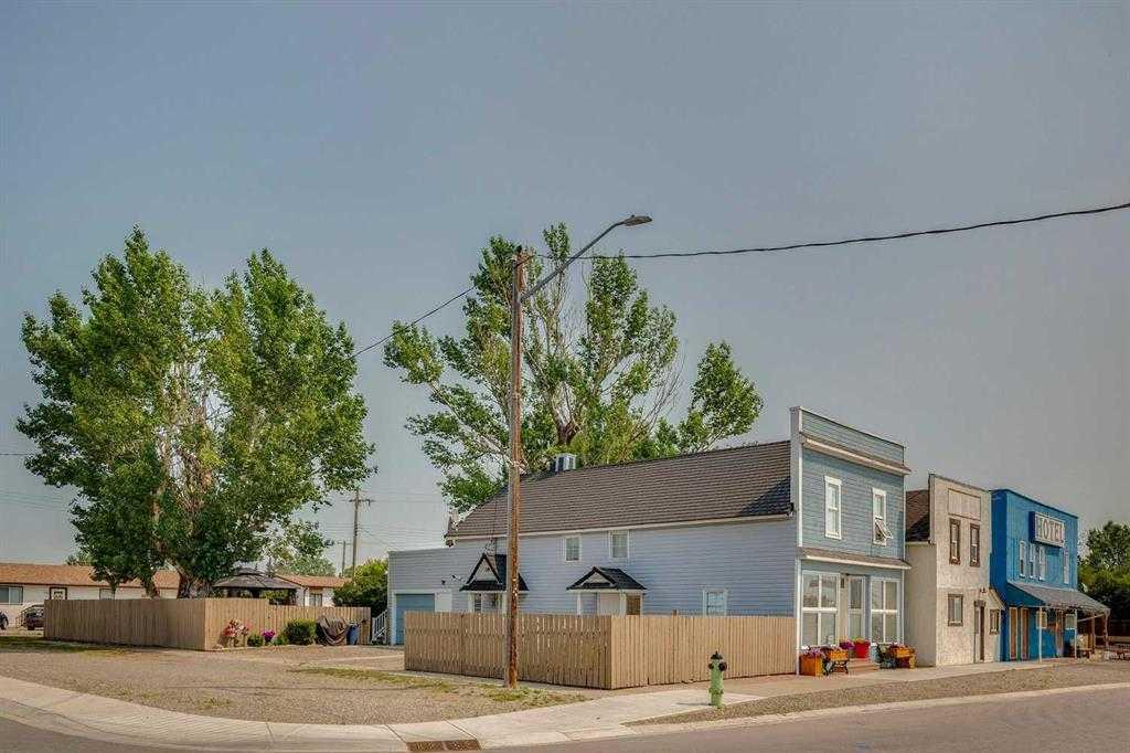 Picture of 102 Railway Avenue E, Carseland Real Estate Listing