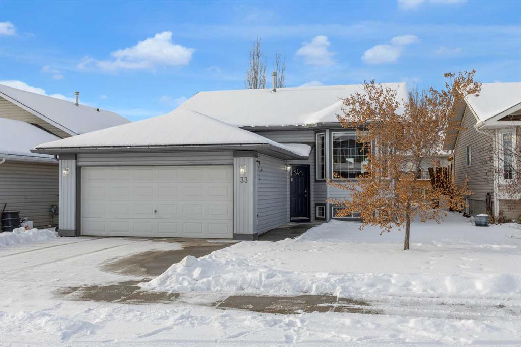 Picture of 33 Willowbrook Crescent NW, Airdrie Real Estate Listing
