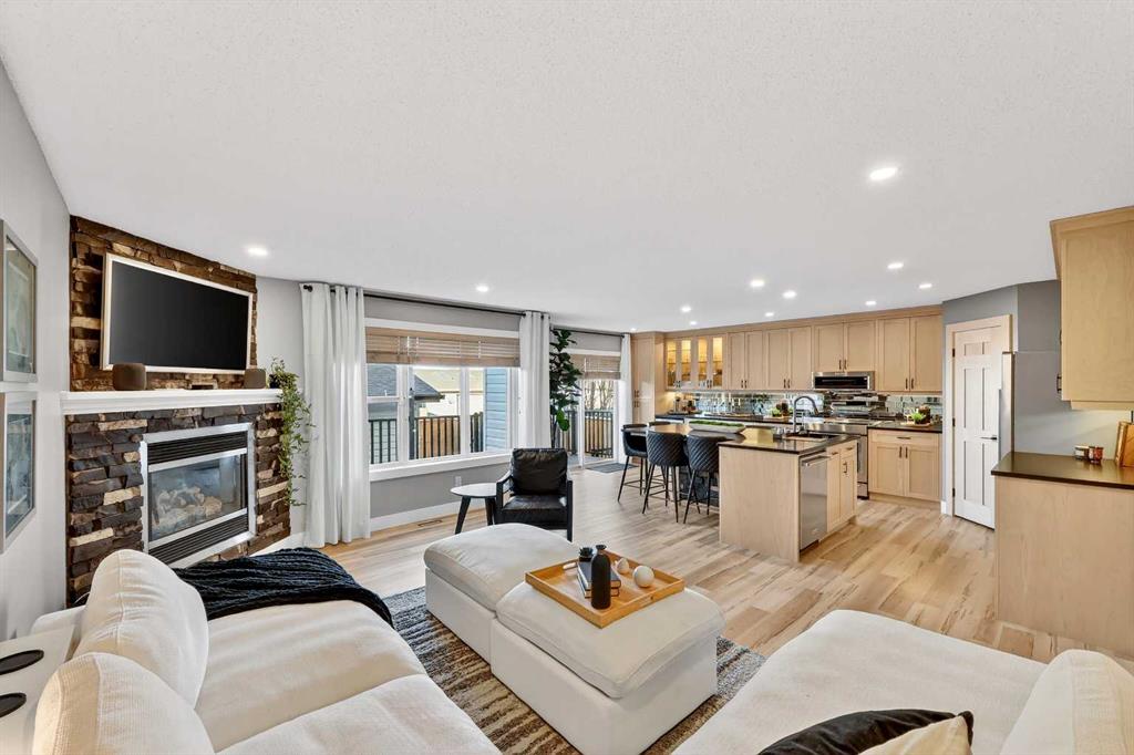 Picture of 5318 Copperfield Gate SE, Calgary Real Estate Listing