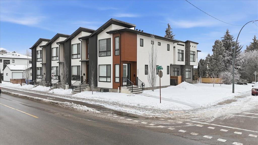 Picture of 2501 17A Street NW, Calgary Real Estate Listing