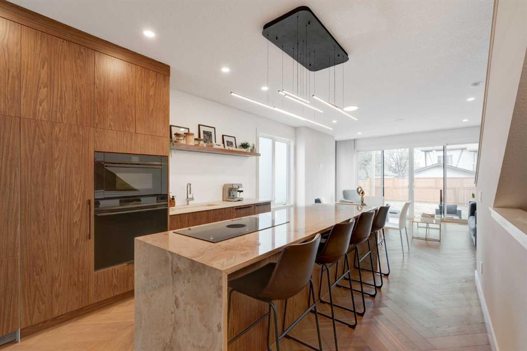 Picture of 514 19 Street NW, Calgary Real Estate Listing