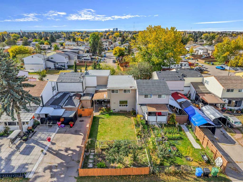 Picture of 713 44 Street SE, Calgary Real Estate Listing