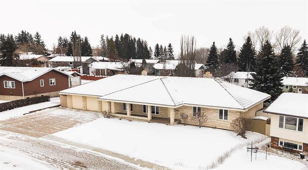 Picture of 5235 38 Street Crescent , Innisfail Real Estate Listing