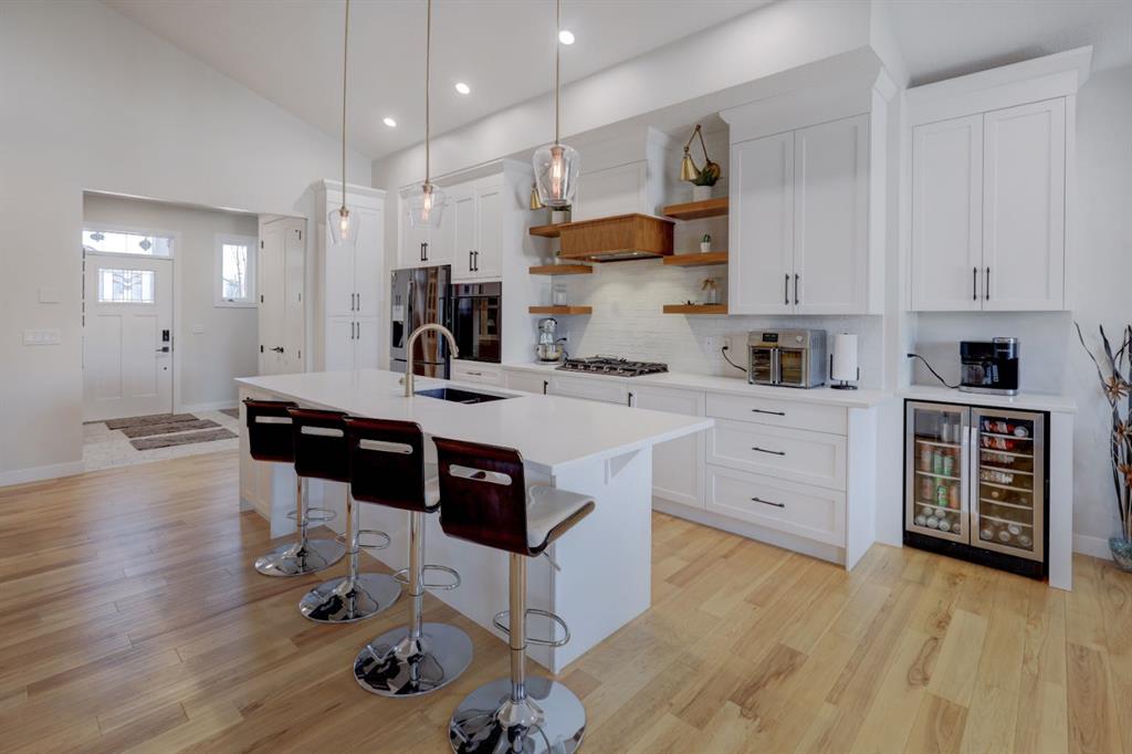 Picture of 198 Bayview Circle SW, Airdrie Real Estate Listing