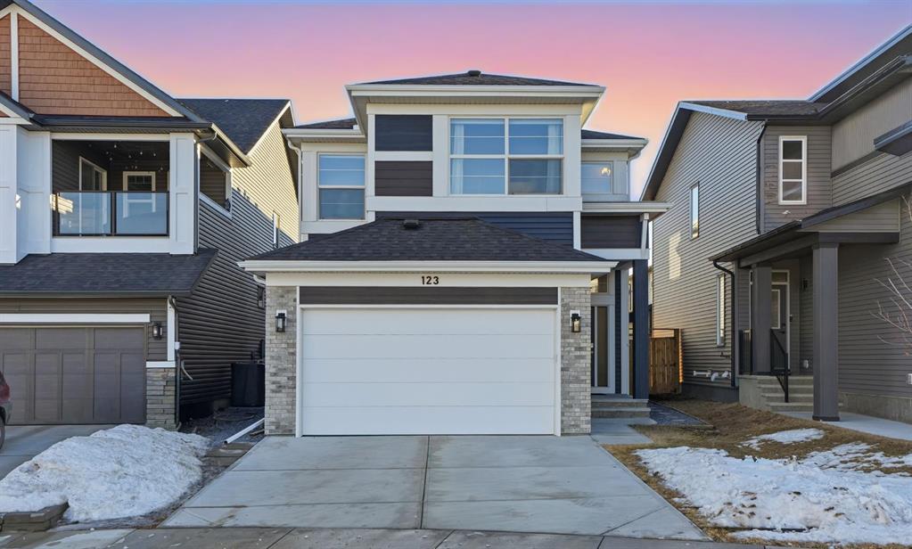 Picture of 123 Howse Hill NE, Calgary Real Estate Listing