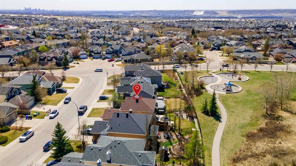 Picture of 432 Royal Oak Circle NW, Calgary Real Estate Listing