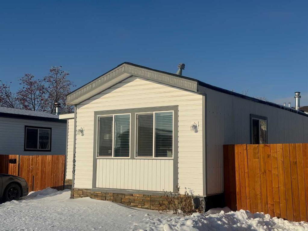 Picture of # 1020, 7050 Gray Drive , Red Deer Real Estate Listing
