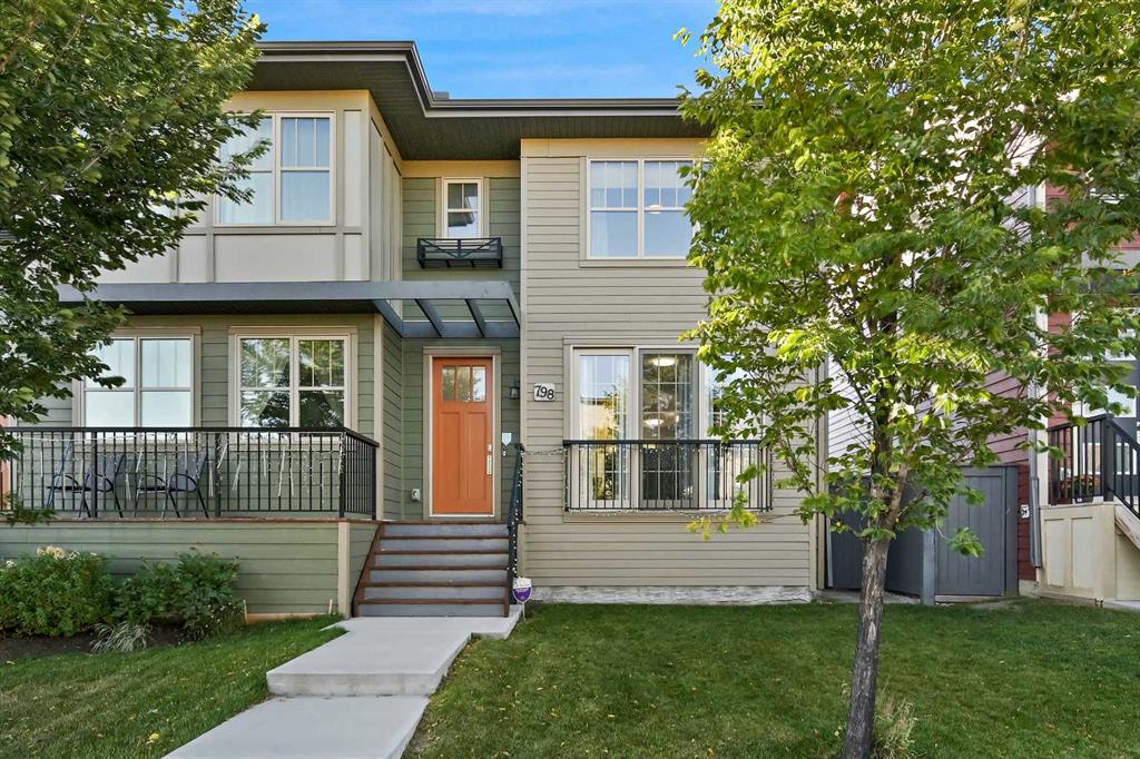 Picture of 798 Walden Drive SE, Calgary Real Estate Listing