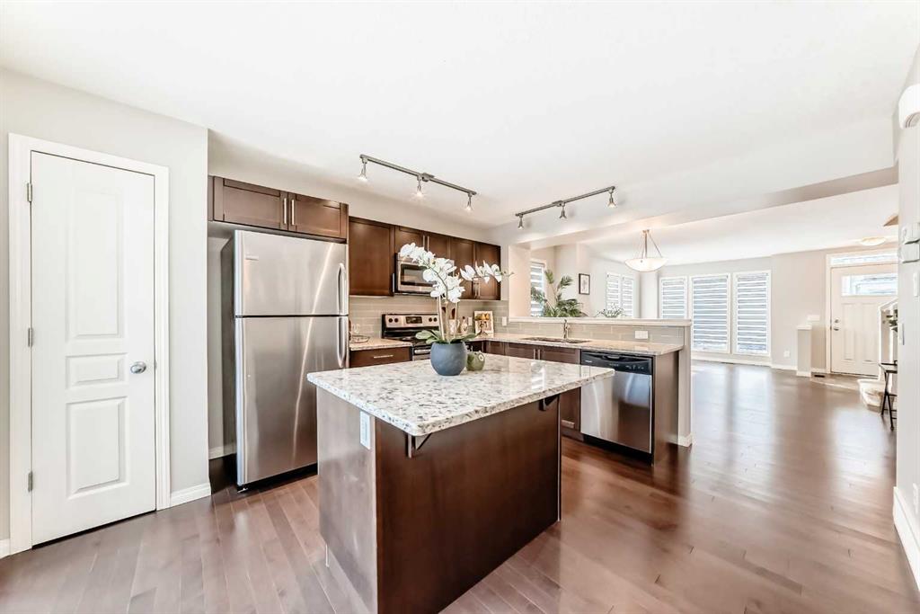 Picture of 119 Auburn Meadows Walk SE, Calgary Real Estate Listing