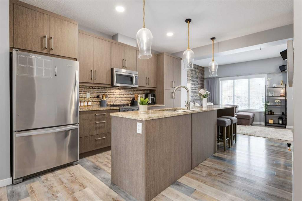 Picture of 207 Marquis Lane SE, Calgary Real Estate Listing