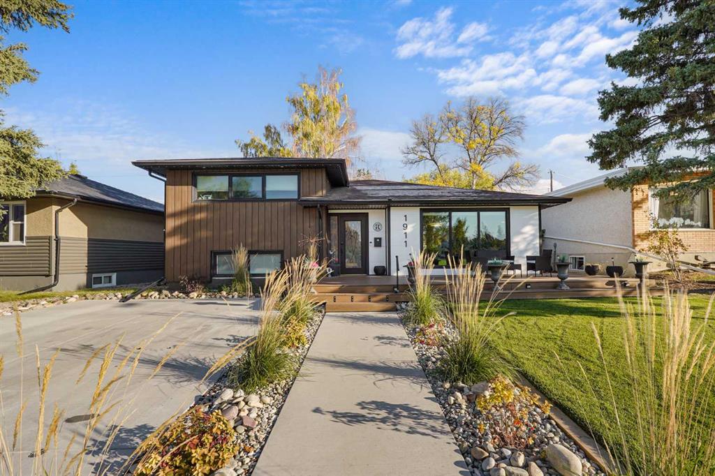 Picture of 1911 19 Avenue S, Lethbridge Real Estate Listing