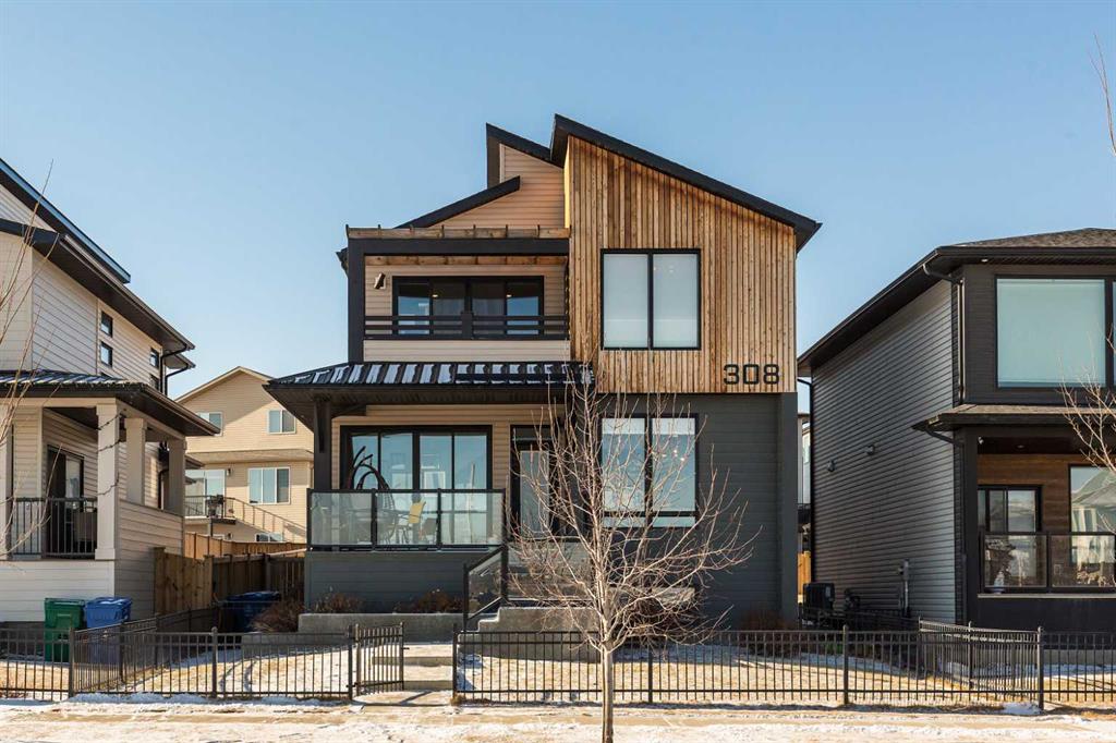 Picture of 308 Grassland Boulevard W, Lethbridge Real Estate Listing