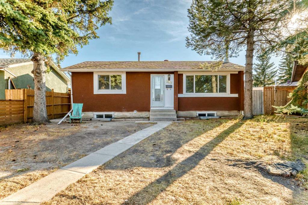 Picture of 207 Pinecliff Way NE, Calgary Real Estate Listing