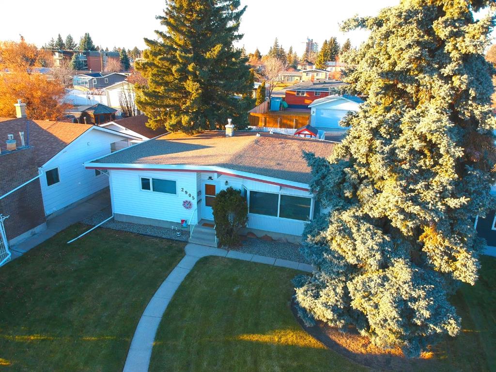 Picture of 2905 Lakeview Drive S, Lethbridge Real Estate Listing