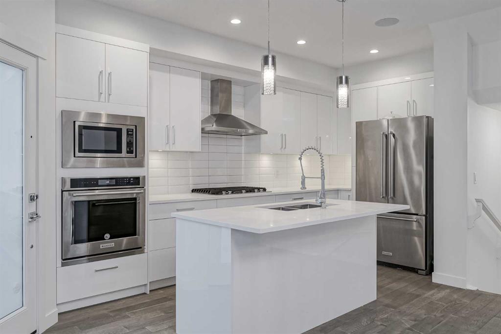 Picture of 2, 136 22 Avenue NE, Calgary Real Estate Listing