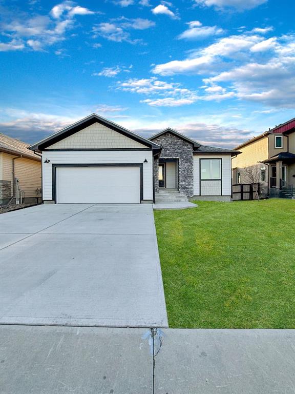 Picture of 12 Northlander Way W, Lethbridge Real Estate Listing
