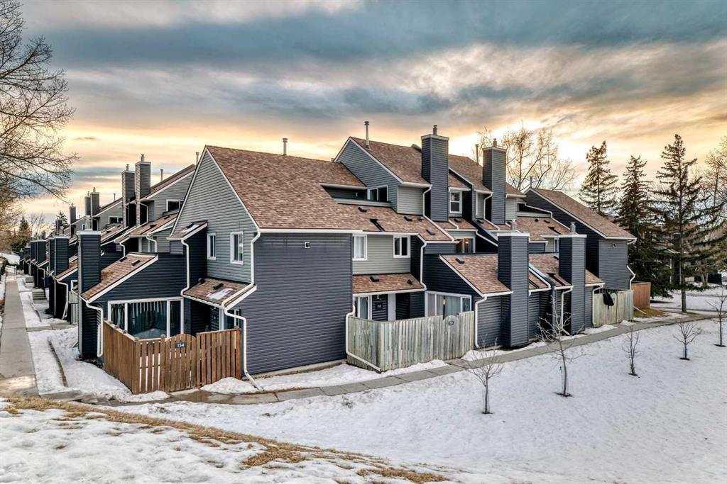 Picture of 257, 66 Glamis Green SW, Calgary Real Estate Listing