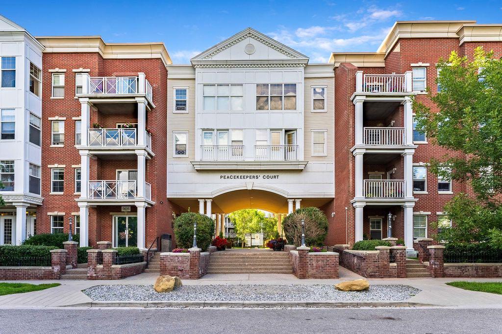 Picture of 3305, 5605 Henwood Street SW, Calgary Real Estate Listing