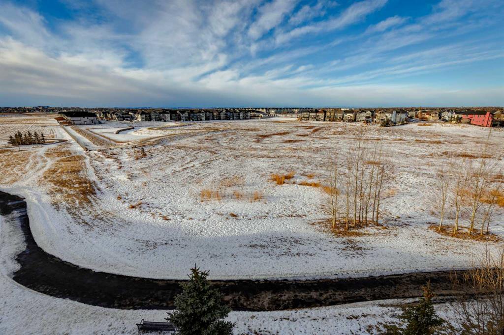 Picture of 4401, 99 Copperstone Park SE, Calgary Real Estate Listing