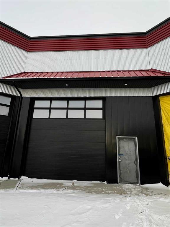 Picture of 3, 30 Thevenaz Industrial Trail , Sylvan Lake Real Estate Listing