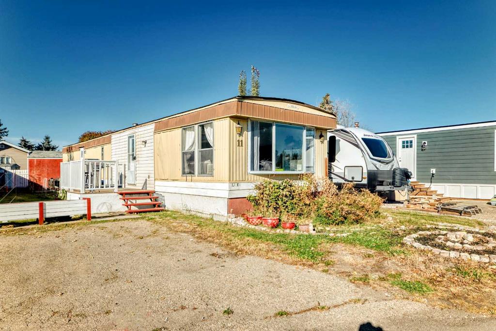 Picture of 11, 649 Main Street N, Airdrie Real Estate Listing