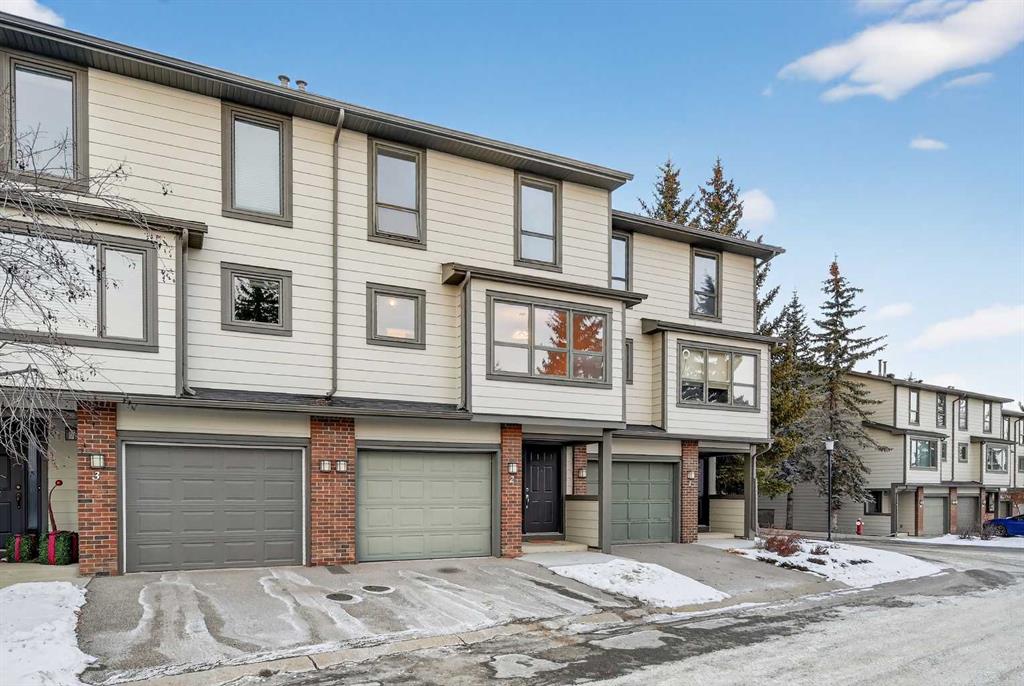 Picture of 2, 185 Woodridge Drive SW, Calgary Real Estate Listing