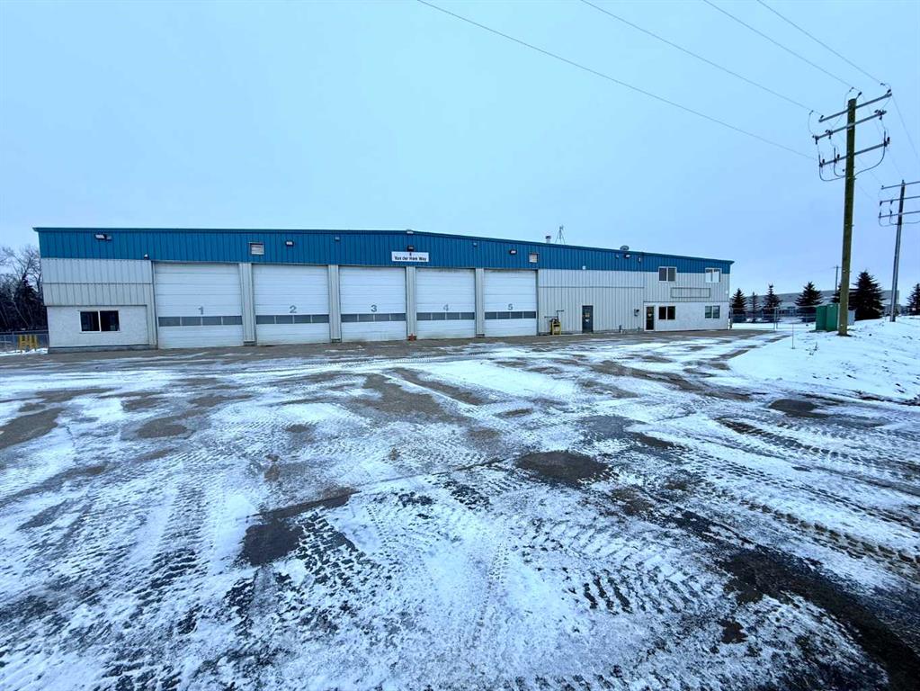 Picture of 8 Van Der Horn Way , Rural Red Deer County Real Estate Listing