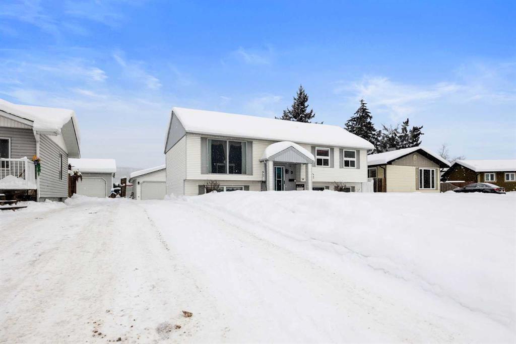 Picture of 9 Bennett Crescent , Fort McMurray Real Estate Listing