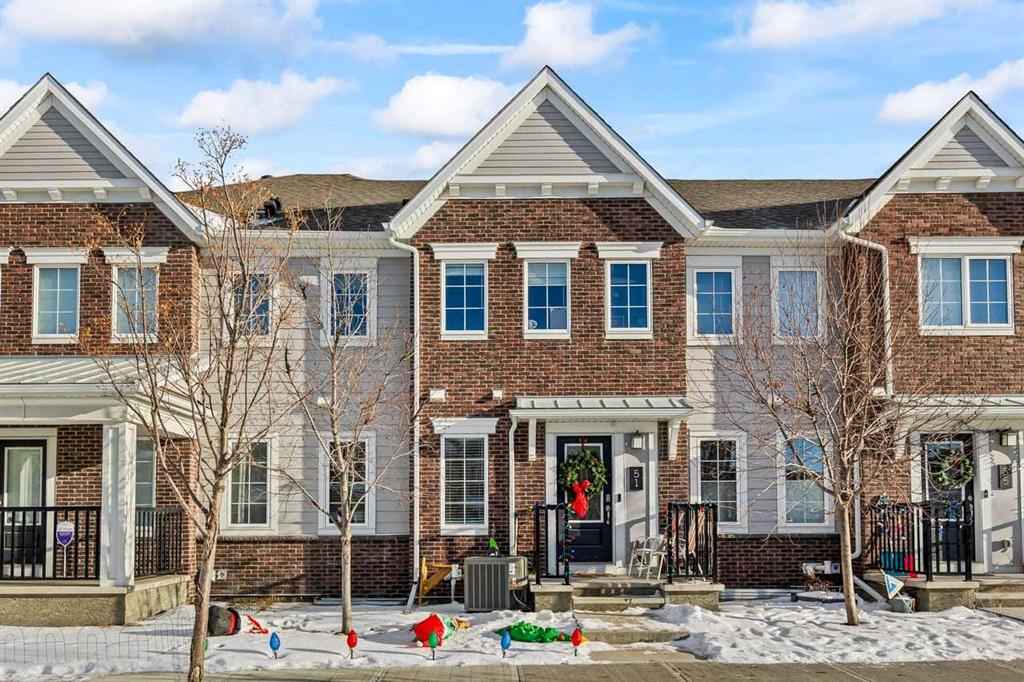 Picture of 51 Yorkville Boulevard SW, Calgary Real Estate Listing