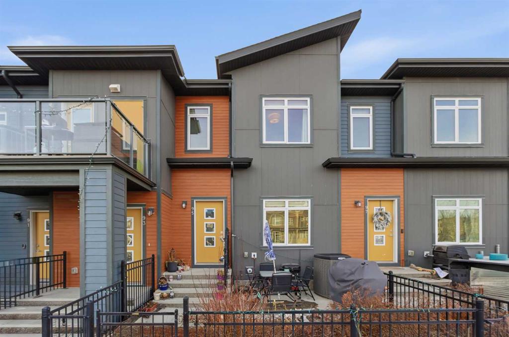 Picture of 95 Sage Bluff Gate NW, Calgary Real Estate Listing