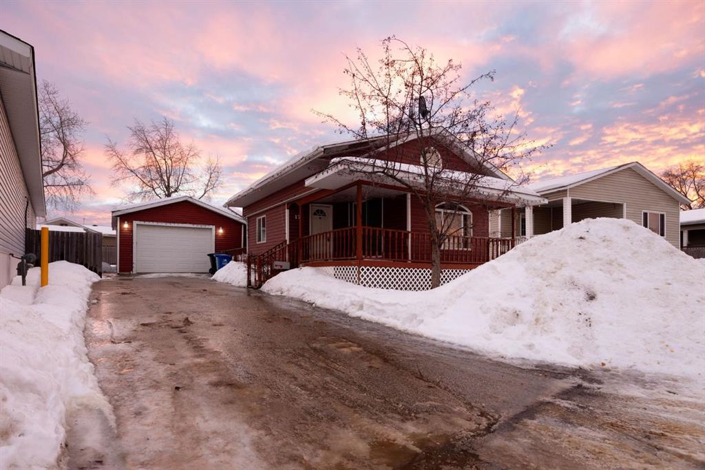 Picture of 129 Grenfell Crescent , Fort McMurray Real Estate Listing