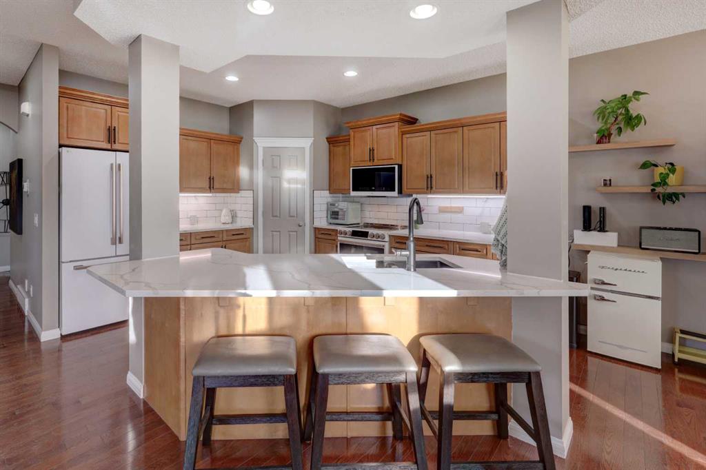 Picture of 113 Thornleigh Close SE, Airdrie Real Estate Listing