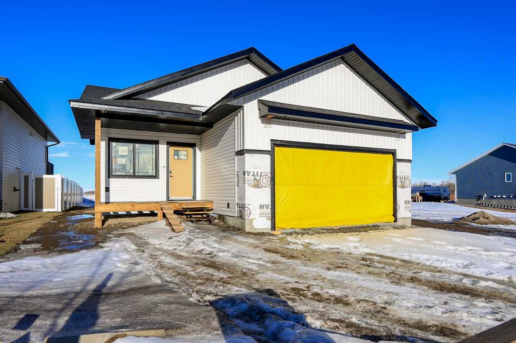 Picture of 4782 Aspen Lakes Boulevard , Blackfalds Real Estate Listing