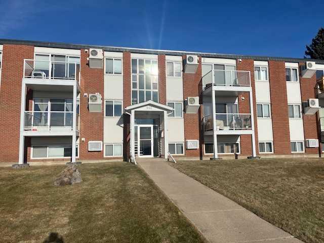 Picture of 12, 512 McCutcheon Drive NW, Medicine Hat Real Estate Listing