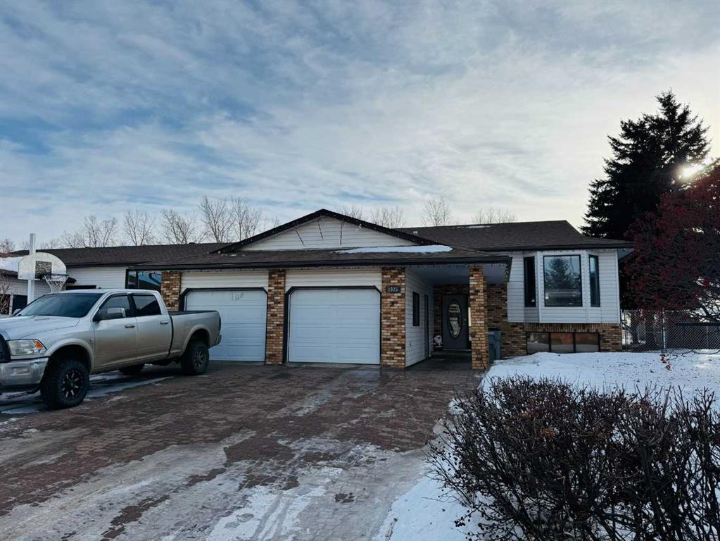 Picture of 1925 5 Avenue  , Wainwright Real Estate Listing