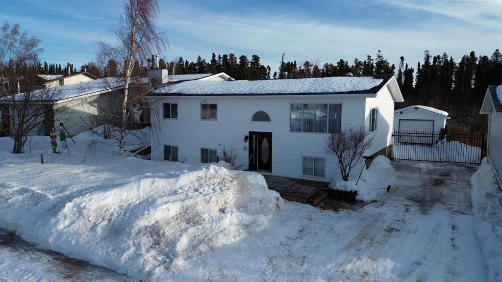 Picture of 57 Hillside Crescent , Swan Hills Real Estate Listing