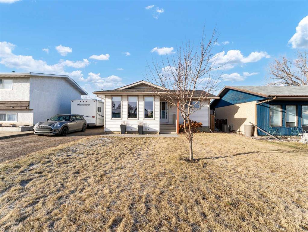 Picture of 922 5 Street SE, Redcliff Real Estate Listing