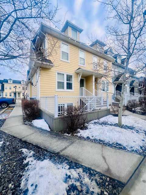 Picture of 147 Mckenzie Towne Close SE, Calgary Real Estate Listing