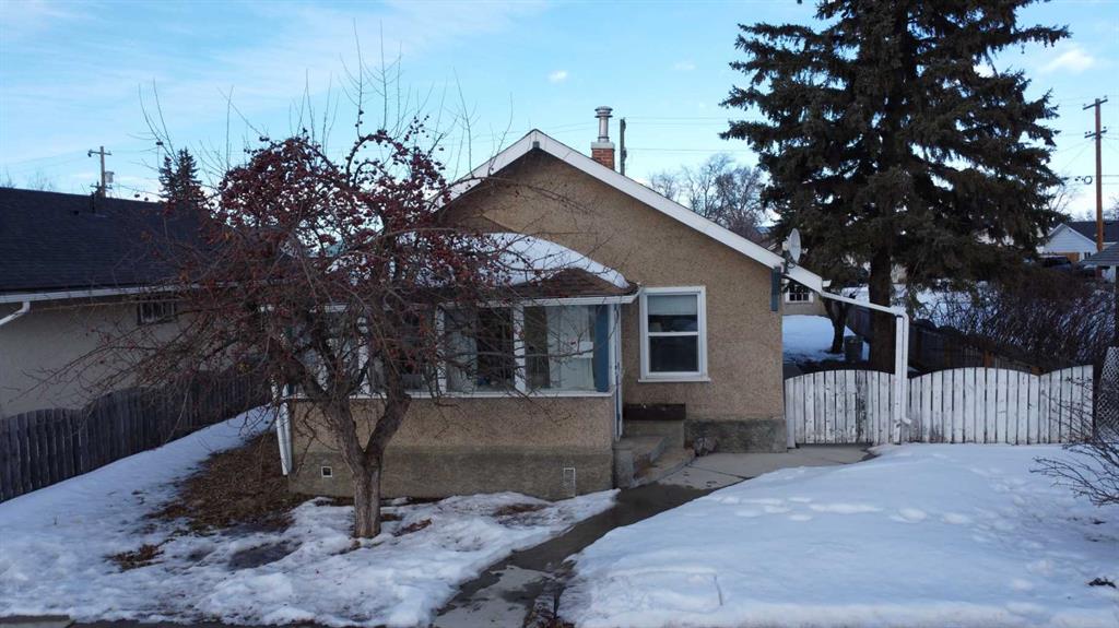Picture of 306 3 Avenue W, Hanna Real Estate Listing