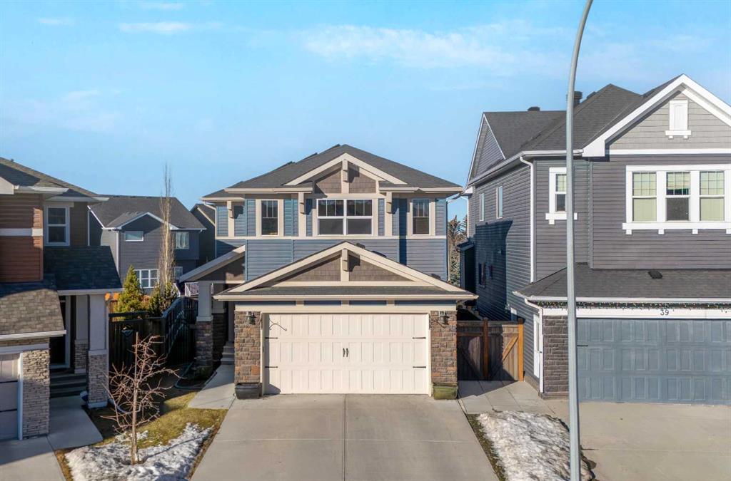 Picture of 35 Cougar Ridge Place SW, Calgary Real Estate Listing