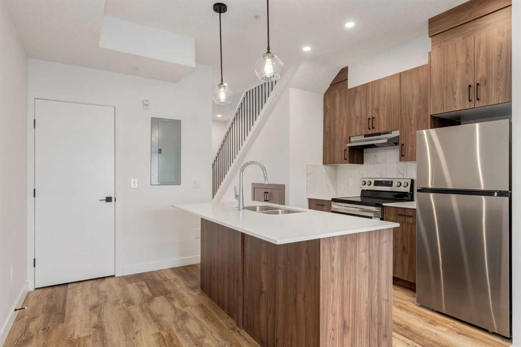 Picture of 118, 156 Park Street , Cochrane Real Estate Listing