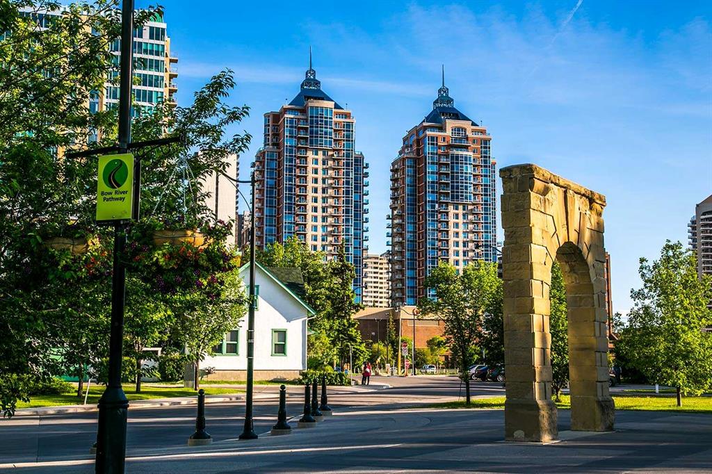 Picture of 804, 910 5 Avenue SW, Calgary Real Estate Listing