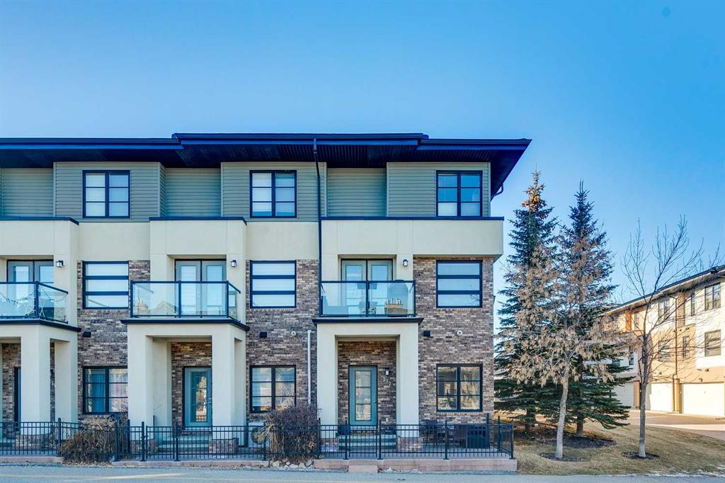 Picture of 212 Aspen Stone Boulevard SW, Calgary Real Estate Listing