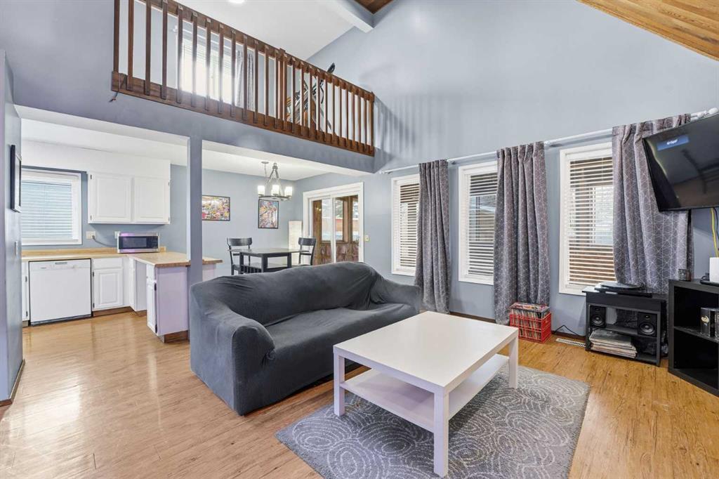 Picture of 1429 Big Springs Way SE, Airdrie Real Estate Listing