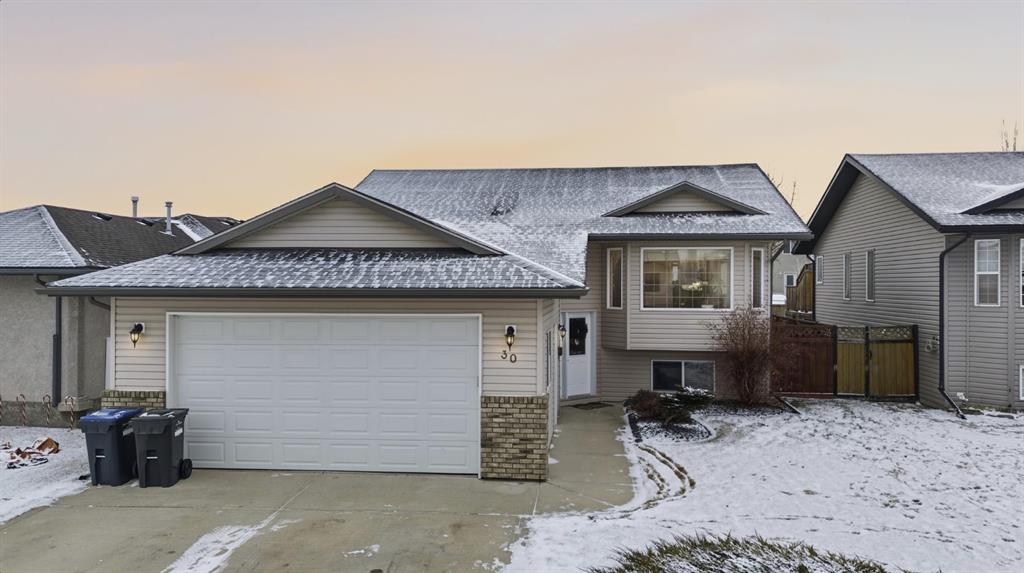 Picture of 30 Fulmar Close , Sylvan Lake Real Estate Listing