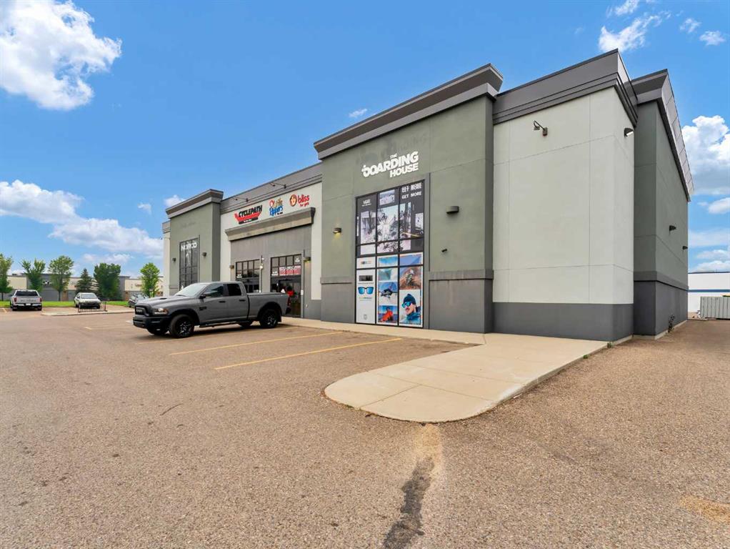 Picture of 2, 2010 Strachan Road SE, Medicine Hat Real Estate Listing