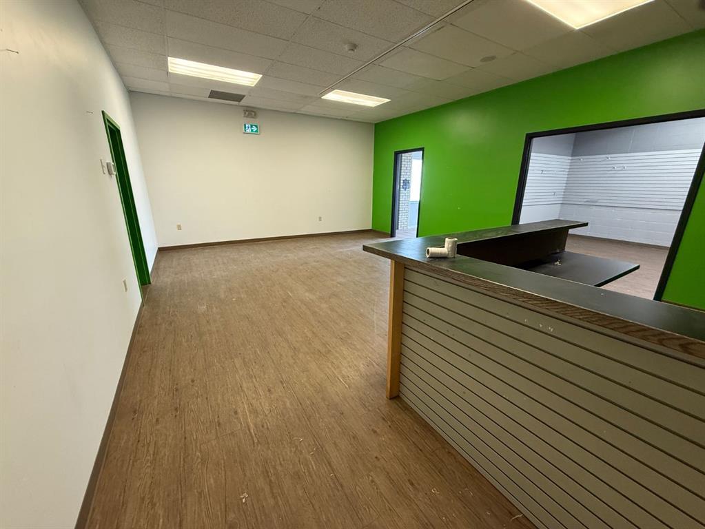 Picture of B, 646 South Railway Street SE, Medicine Hat Real Estate Listing