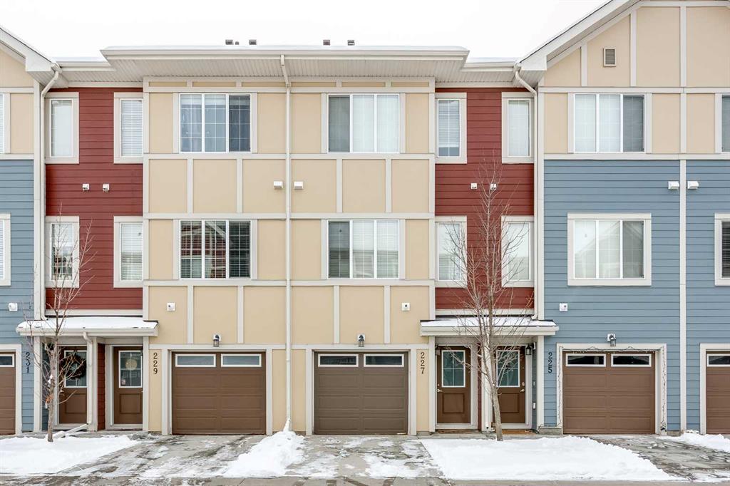 Picture of 227 Marquis Lane SE, Calgary Real Estate Listing